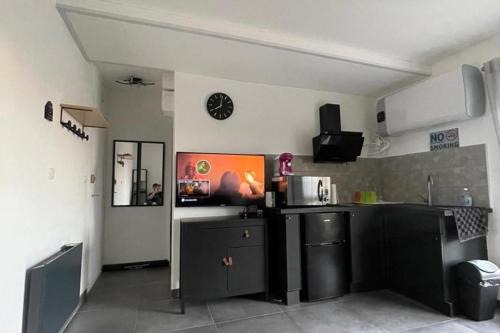 Le Barcares Apartment | Studio with pool on the seafront