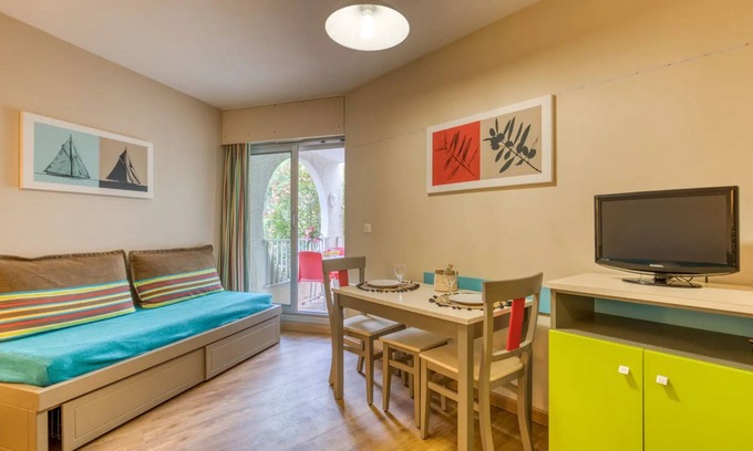 La Grande-Motte Resort | Studio with Terrace Just Steps from the Beach at La Grande Motte