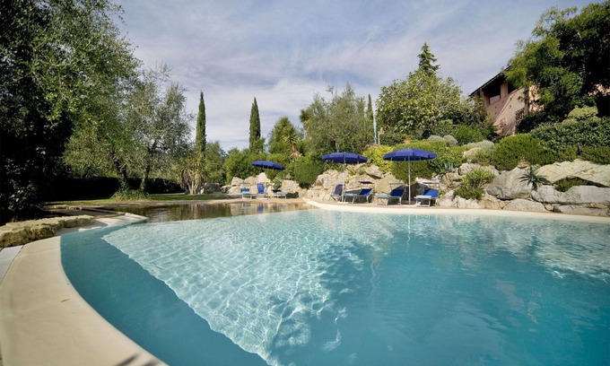 Montopoli in Val d'Arno Villa | Stunning private villa for 9 people with A/C, WIFI, private pool, veranda and panoramic view