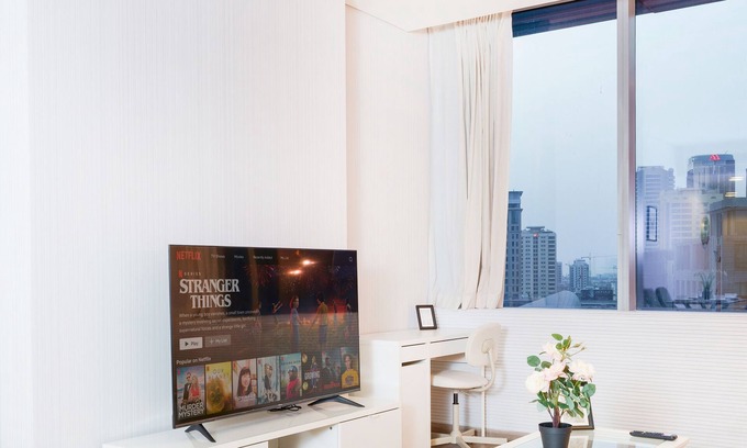 Trade Center Apartment | STUNNING 1 Bed Apartment/ 5 min to Downtown Dubai/ Modern & Cozy