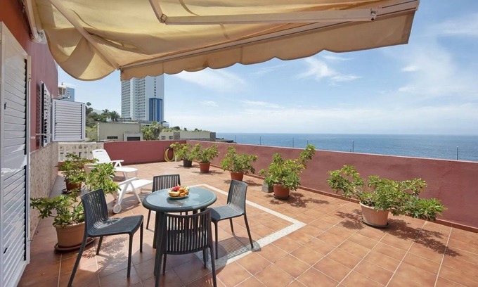 Puerto de la Cruz House | Stunning 2-Bed House in Puerto de la Cruz