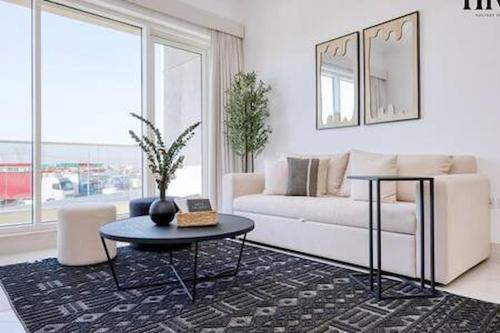 Dubai Apartment | Stunning 2 Bed Apt in Al Warqa