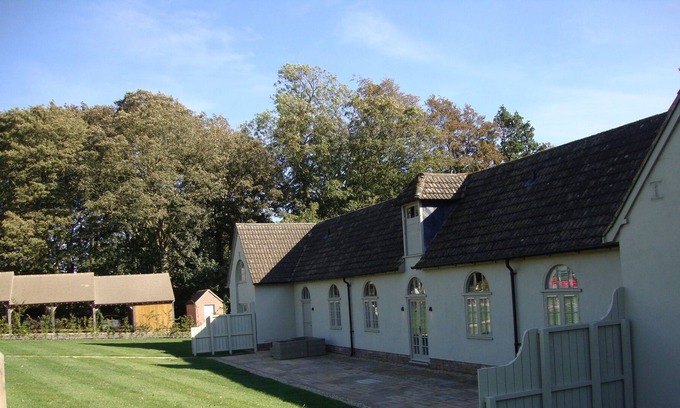 Longdon House | Stunning 2 Bedroom Cottage, Fantastic Garden, Spectacular Location/Views