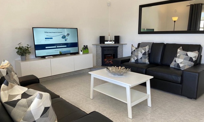 Los Pocillos House | Stunning 2 bedroom Villa