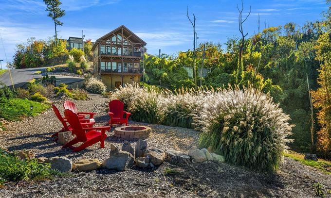 Chalet Village North Cabin | …Stunning 2BR near TOWN! …HOT TUB…Game Room…VIEWS!