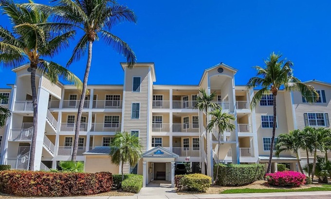Islamorada House | Stunning 3 Bedroom Condo with Basin & Ocean Views Located in Lower Matecumbe