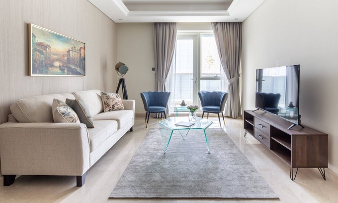 Trade Centre 1 Apartment | Stunning 3BR With Study in Downtown Dubai