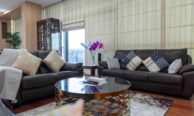 Jumeirah Lake Towers House | Stunning 4 BHK Apartment with Skyline Views