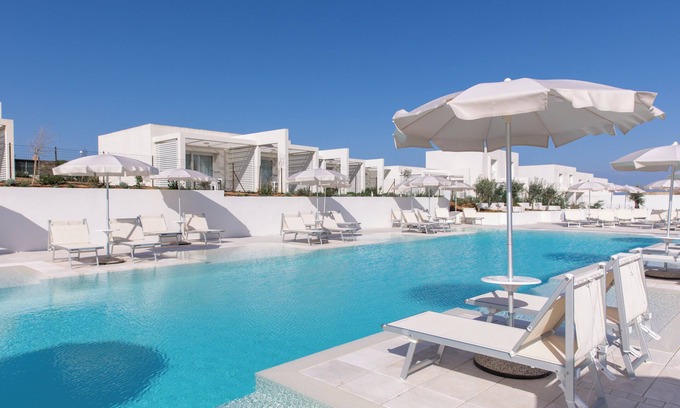 La Pelosa Apartment | Stunning Capo Falcone Apartments 2Bed