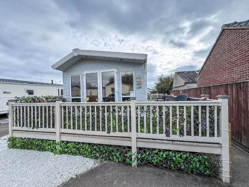 Great Yarmouth Boat Rental | Stunning Caravan With Large Decking At California Cliffs In Norfolk Ref 50001Oc
