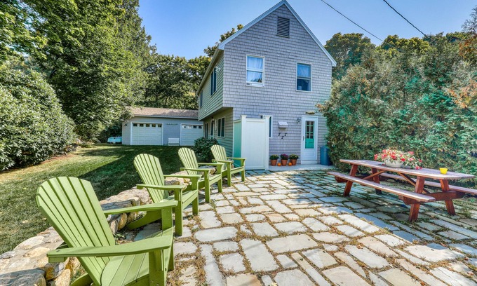 Rockport House | Stunning classic home with central AC, WiFi, outdoor patio, W/D, & full kitchen