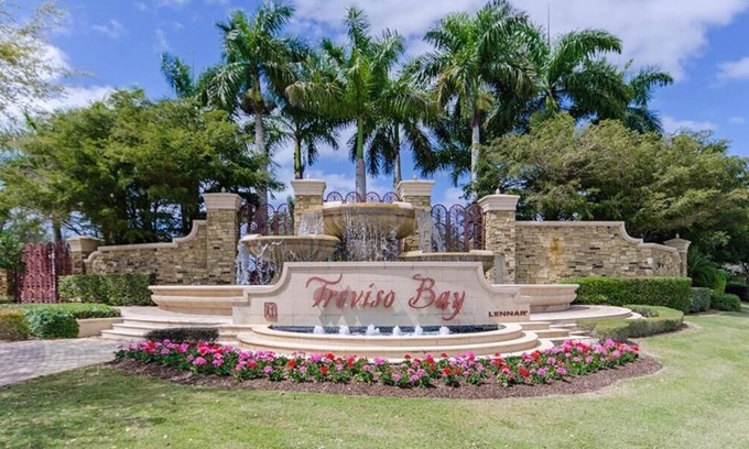 Naples Resort | Stunning condo in beautiful TPC golf resort with large pool, spa and fitness
