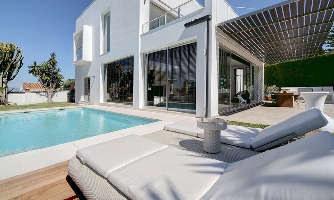 Urbanizacion el Rosario Villa | Stunning Contemporary Villa next to Golf Resort