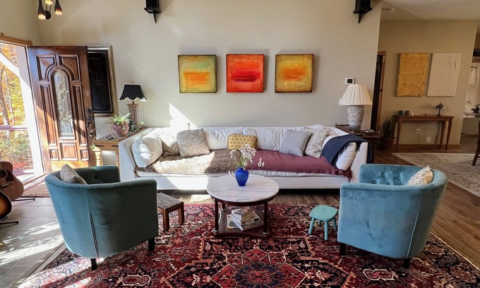Asheville House | Stunning, cozy home, dog friendly, w outdoor sauna & Hot tub! A true gem.