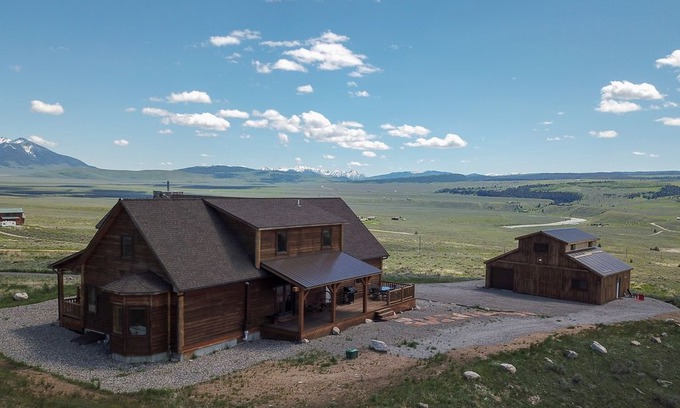 Cameron Cabin | Stunning Elk Meadows Ranch Home