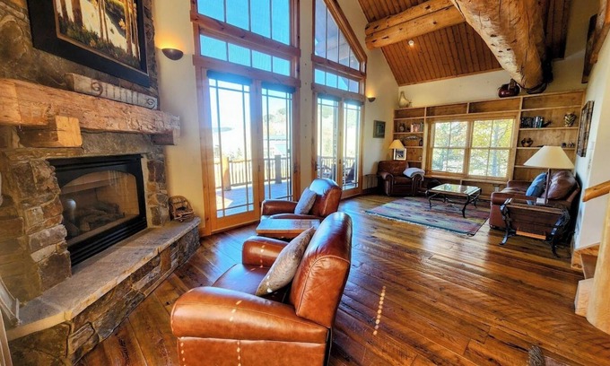 Crested Butte House | Stunning Family Retreat with Hot Tub & Breathtaking Views of the West Elks