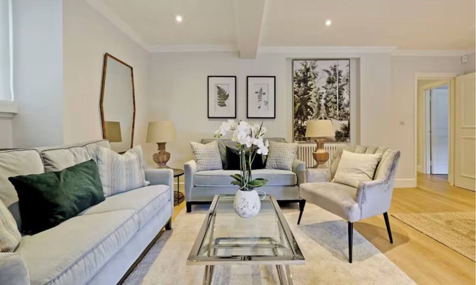 Campden Apartment | Stunning garden apartment in heart of Kensington