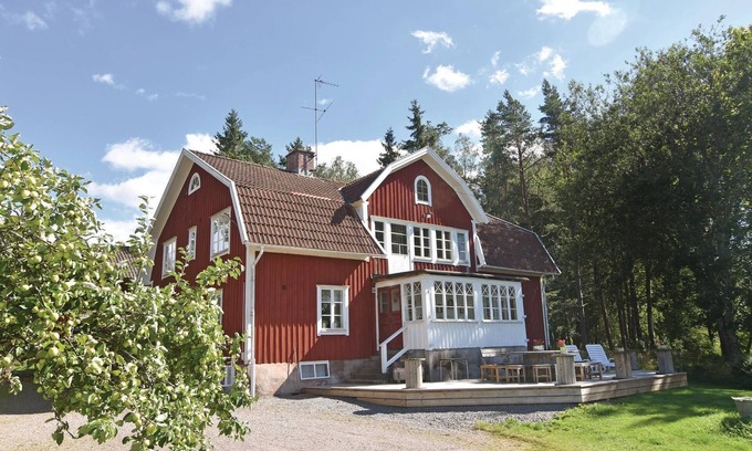 Algaras House | Stunning home in älgarås with WiFi