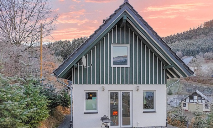 Kickenbach House | Stunning home in Lennestadt with WiFi