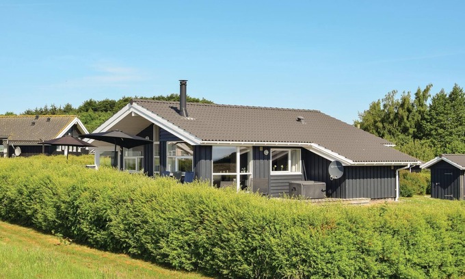 Spodsbjerg House | Stunning home in Rudkøbing with sauna