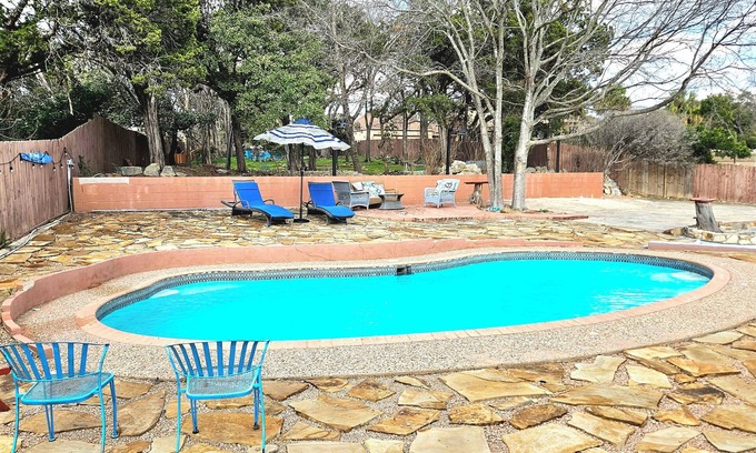 Rocky Ridge House | Stunning Home w/private POOL Amazing LAKE Views & Sleeps 12