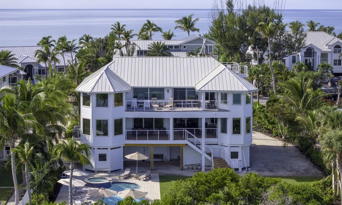 Gulf Shores House | Stunning Luxury Home with Stunning Water Views