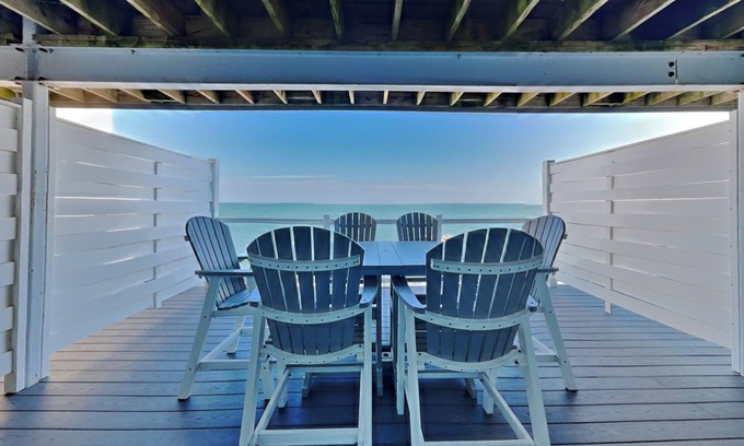 Put-in-Bay Condo | Stunning New Lakefront Condo with 4 BR & 3 BA - Waterfront - 12 max - CON 107