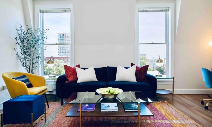 Old Town West Apartment | ⚜Stunning Old Town Studio Apt⚜Free Parking⚜