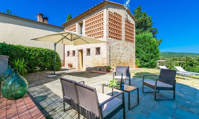 Castel San Gimignano House | Stunning private villa for 4 guests with WIFI, A/C, TV, patio and panoramic view