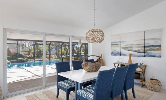 Murex Lakes House | Stunning Pool Home, Steps to Beach, Free Bikes