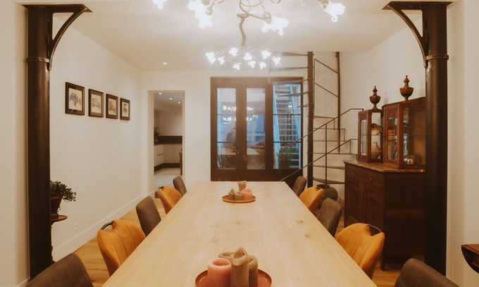 Blankenberge Villa | Stunning private villa for 12 guests with WIFI, TV and patio