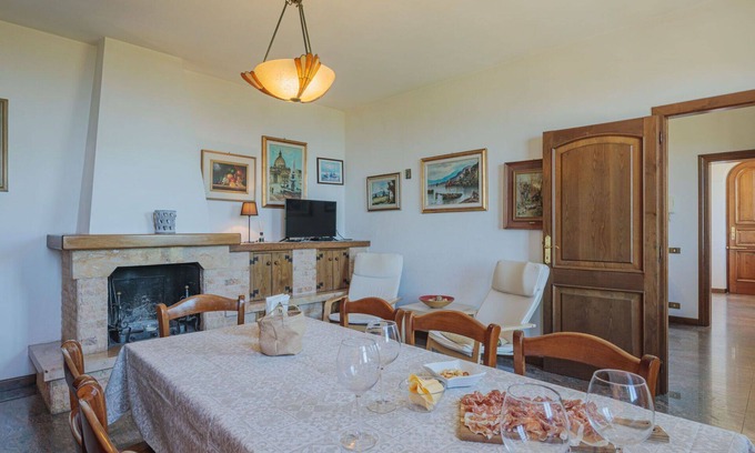 Montignoso House | Stunning private villa for 10 guests with WIFI, TV, terrace and pets allowed
