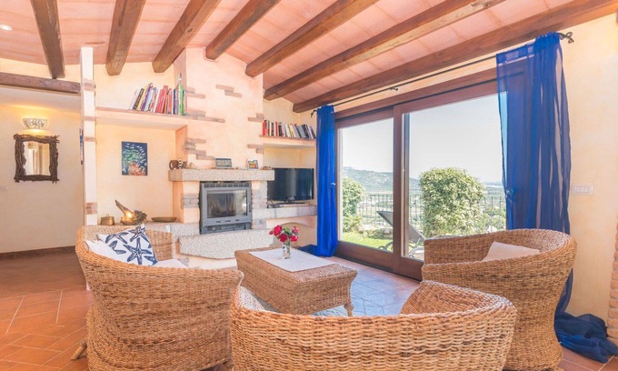 Sa Castangia House | Stunning private villa for 8 people with TV, terrace, pets allowed and parking