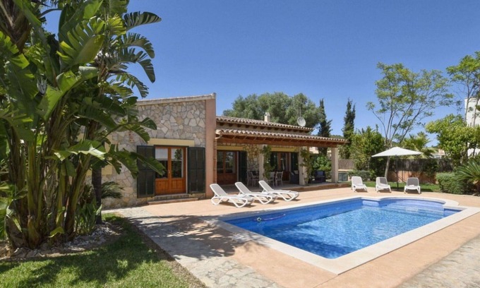 Crestatx Villa | Stunning private villa for 6 guests with A/C, private pool, WIFI, TV and patio