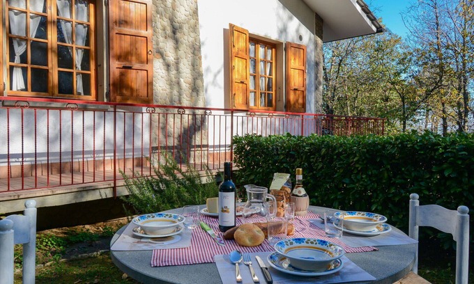 Macchino House | Stunning private villa for 8 people with WIFI, TV, patio and pets allowed