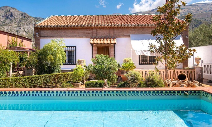 Niguelas House | Stunning private villa for 6 guests with private pool, A/C, WIFI, TV, patio and parking