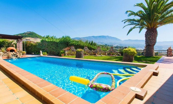 Motril Villa | Stunning private villa for 4 guests with private pool, WIFI, A/C, TV and terrace