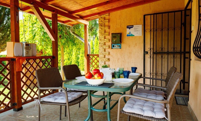 Balatonkeresztur House | Stunning private villa for 5 people with WIFI, hot tub, TV and terrace