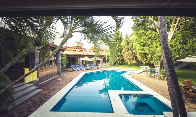 Cuernavaca Villa | Stunning property, with wide open spaces, beautiful pool.