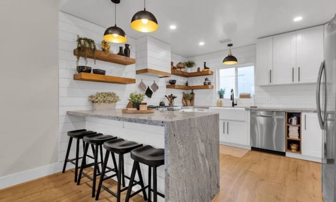 Camelback East House | Stunning Remodel in the Heart of Phoenix!