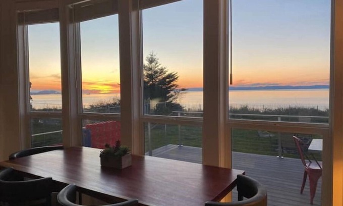 Port Angeles House | Stunning Salish Sea Views/High-end & Modern! Close to Olympic National Park!