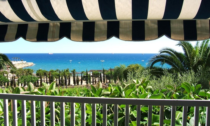 Tarragona Condo | Stunning sea views, relaxing place children, swimming pool, large garden