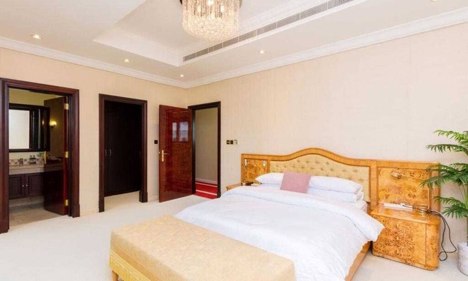 Palm Jumeirah Villa | STUNNING SIGNATURE VILLA RIVIERA MEDITERRANEAN STYLE IN PALM JUMEIRAH