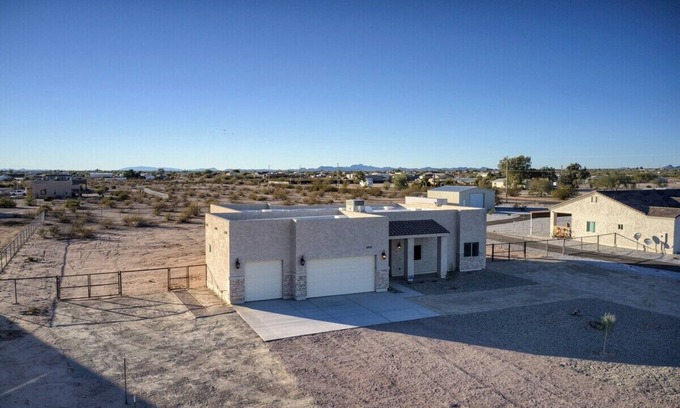 Wittmann House | Stunning Sonoran Horse Property on Desert Acre