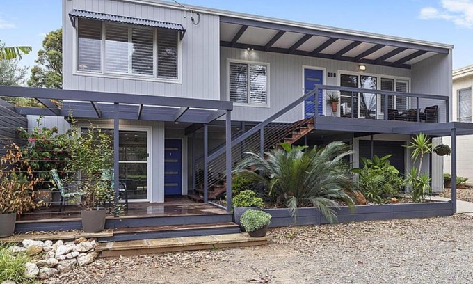 Surf Beach Apartment | STUNNING STUDIO BY THE BEACH / SURF BEACH
