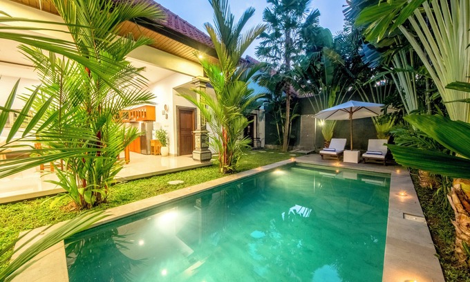 Berawa Villa | Stunning Tropical Villa with Private Pool – 10 Min to Beach & Top Spots