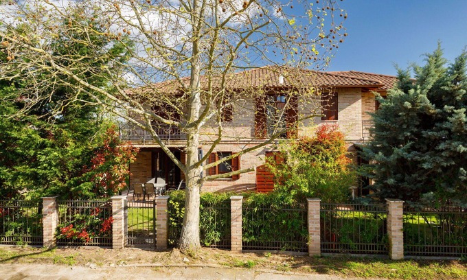 Balatonoszod House | Stunning villa for 9 people with A/C, WIFI, TV, terrace and pets allowed