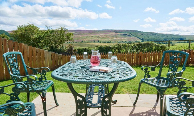 Edlingham House | Stunning villa for 4 people with WIFI, TV and pets allowed