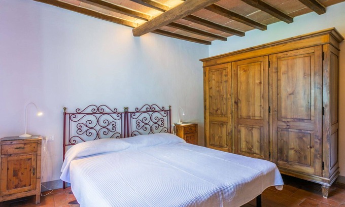 Pelago Villa | Stunning villa for 4 guests with WIFI, TV, patio and panoramic view