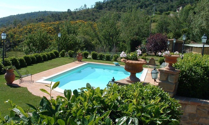 Cortona Villa | Stunning villa for 6 guests with pool, WIFI, TV and panoramic view